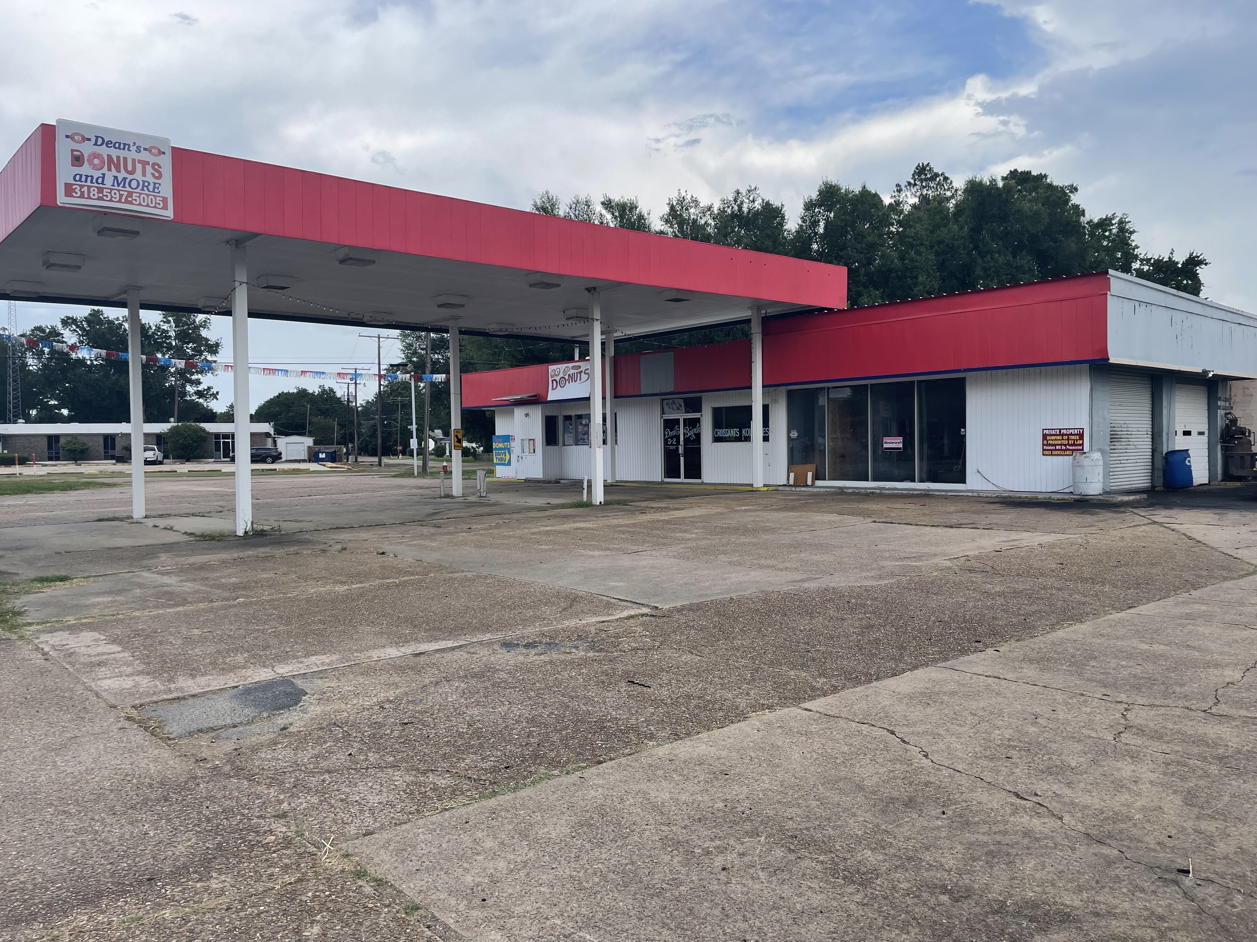 COMMERCIAL BUILDING/LOT FOR SALE, MARKSVILLE, LA