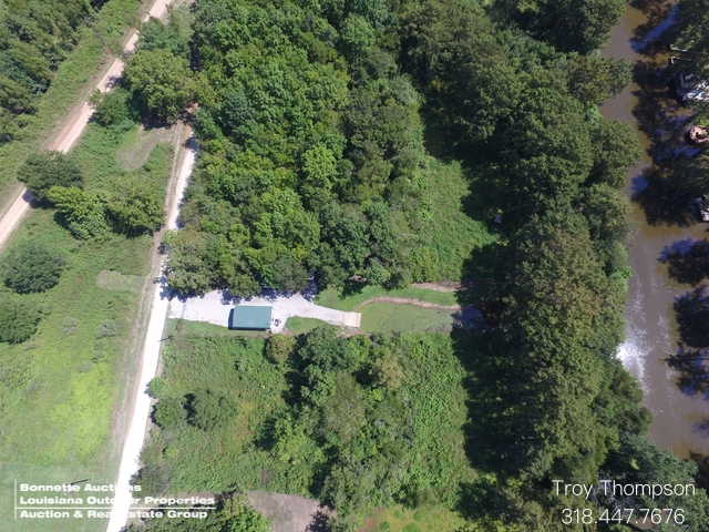 Waterfront Camp in Spring Bayou