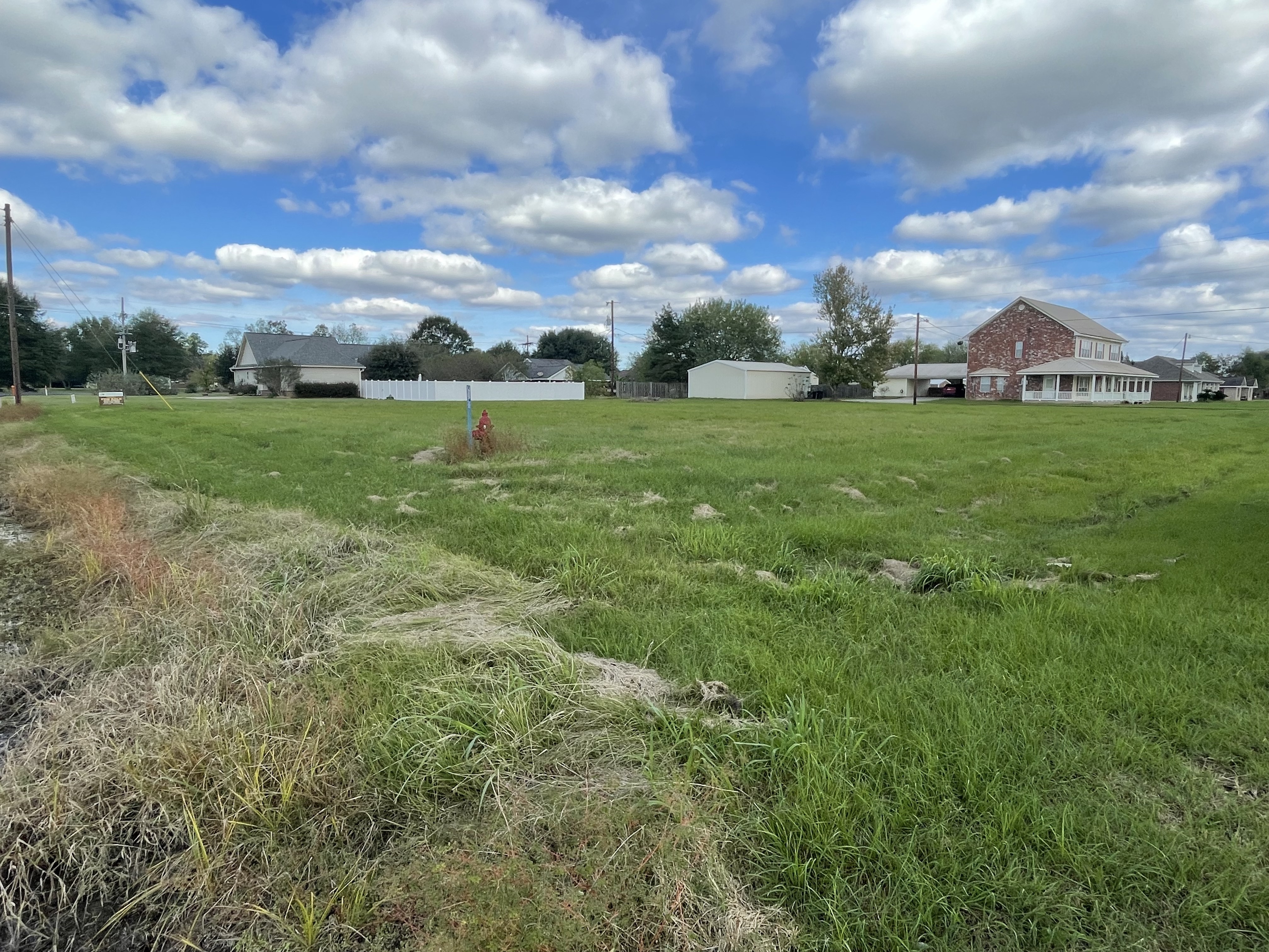 LOT FOR SALE, MARKSVILLE / MANSURA AREA