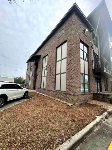 Lofts at East Boyd gated condominium community at 333 E Boyd Dr, Baton Rouge, LA 70808